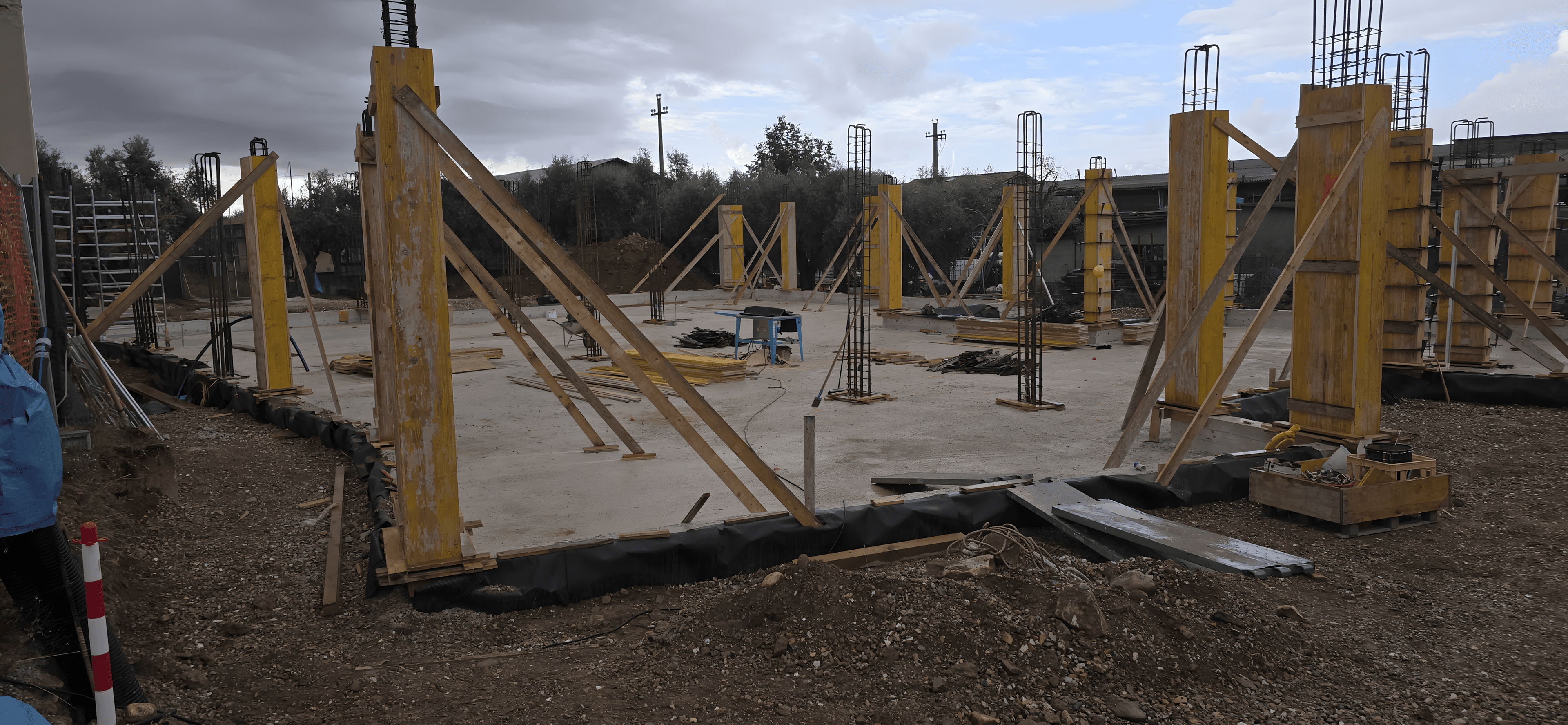 Cantiere Edilvos per la realizzazione di strutture grezze e fondazioni